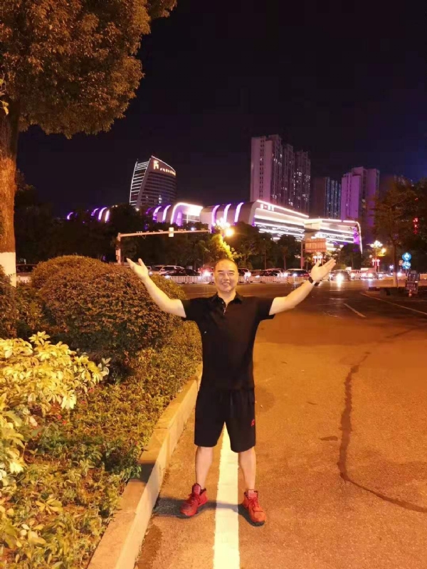 李国伟的第二张照片--石狮认干亲服务网